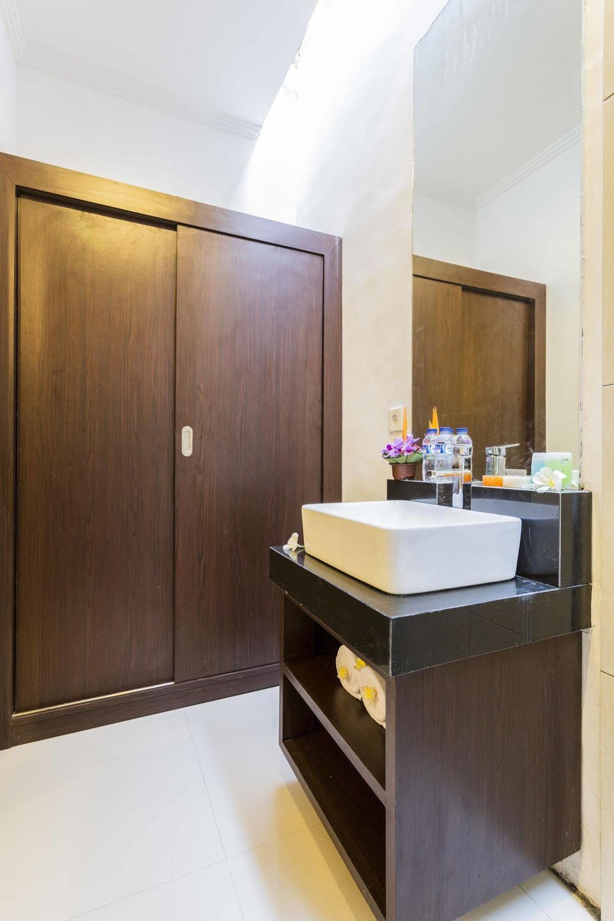 The Light Bali Villas Kerobokan Εξωτερικό φωτογραφία